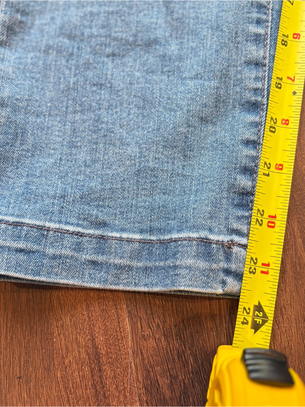 Kut from the Kloth Fab Ab Crop Straight Leg Jeans Coastal Light Wash Capsule 2 - Picture 8 of 8